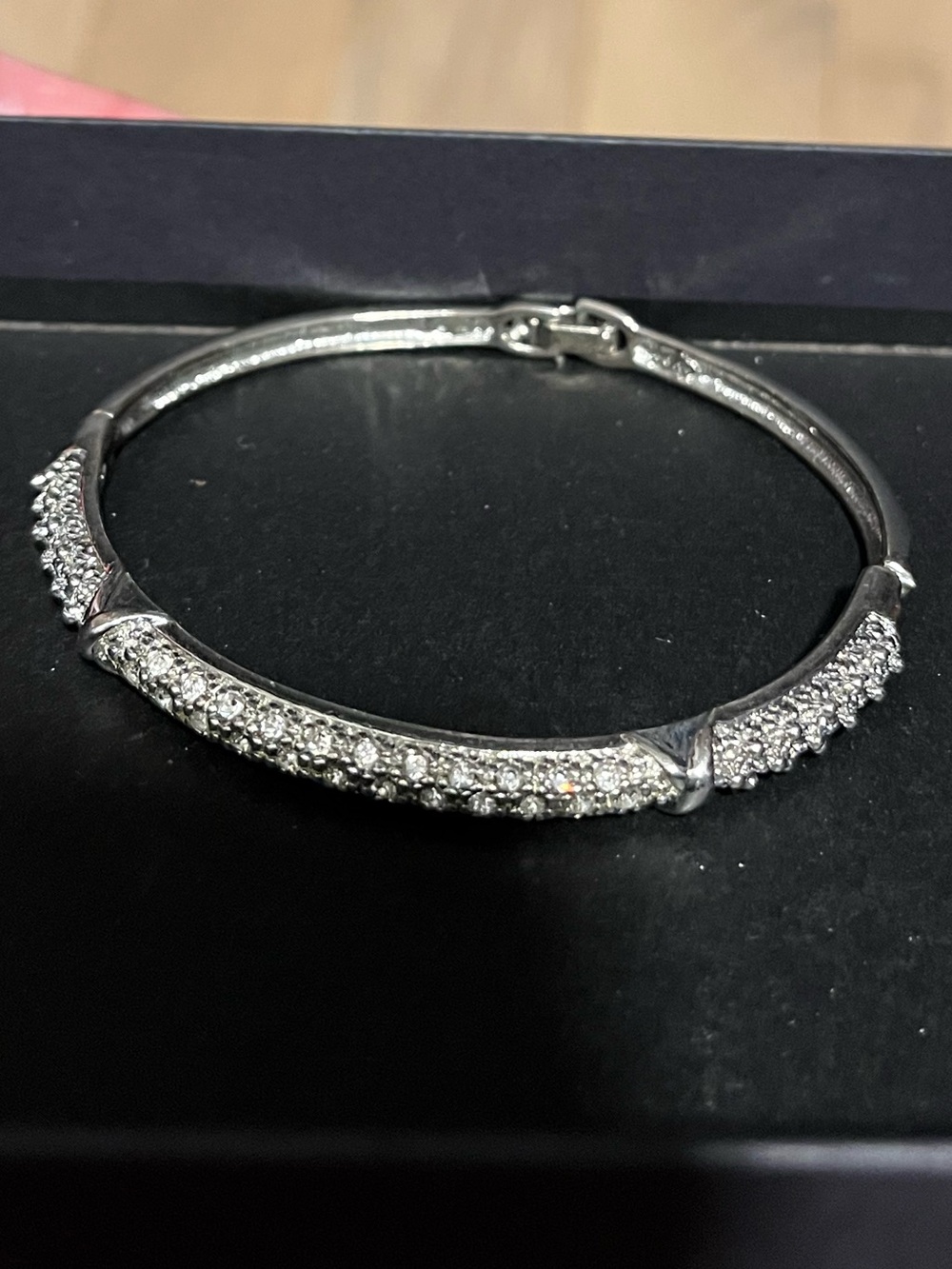 Vintage AVON Signed Silver Tone Rhinestone Hinged Bangle Bracelet